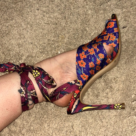 Jessica Simpson Multi-Color Heels - Picture 6 of 12